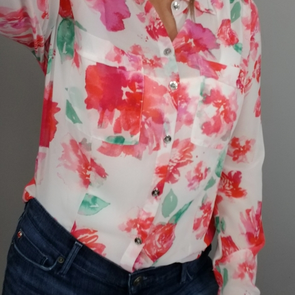 Guess Abstract Floral Print Button Down Blouse - Picture 4 of 14
